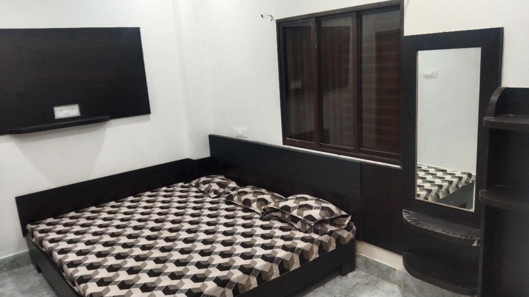 Mangal Dham, Deoghar Hotel Стая снимка